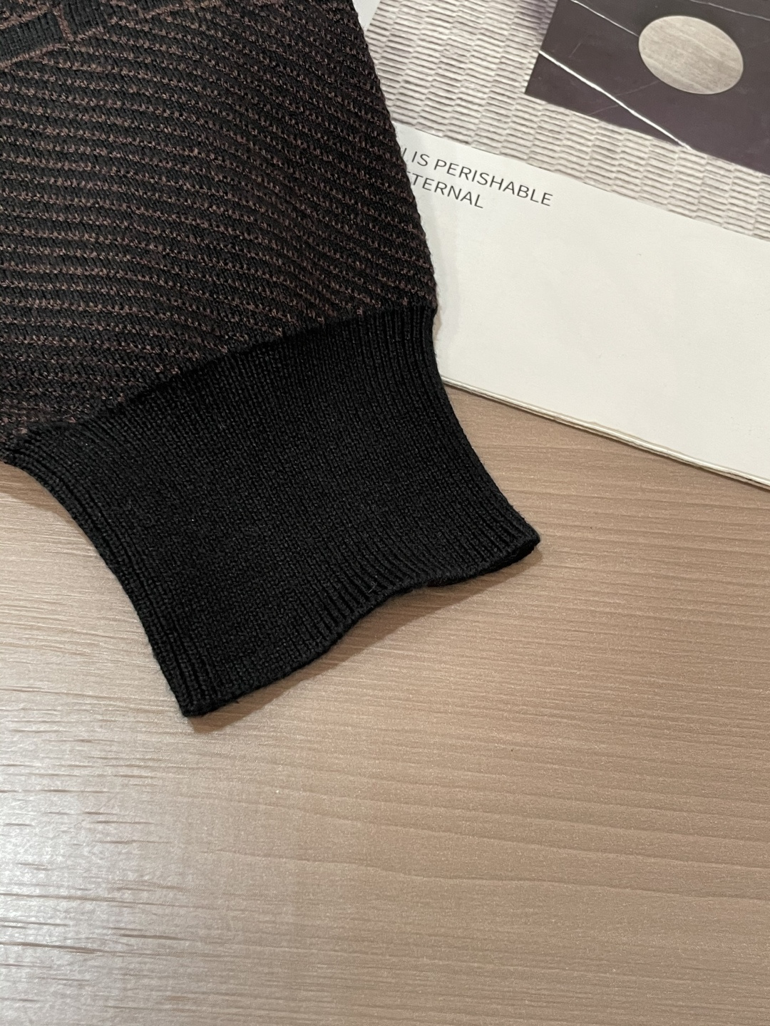 Bur 重磅推荐！2025aw秋冬新款 专柜同步 时尚经典基础款针织衫 秋冬必备款 采用针织衫加厚毛衣，