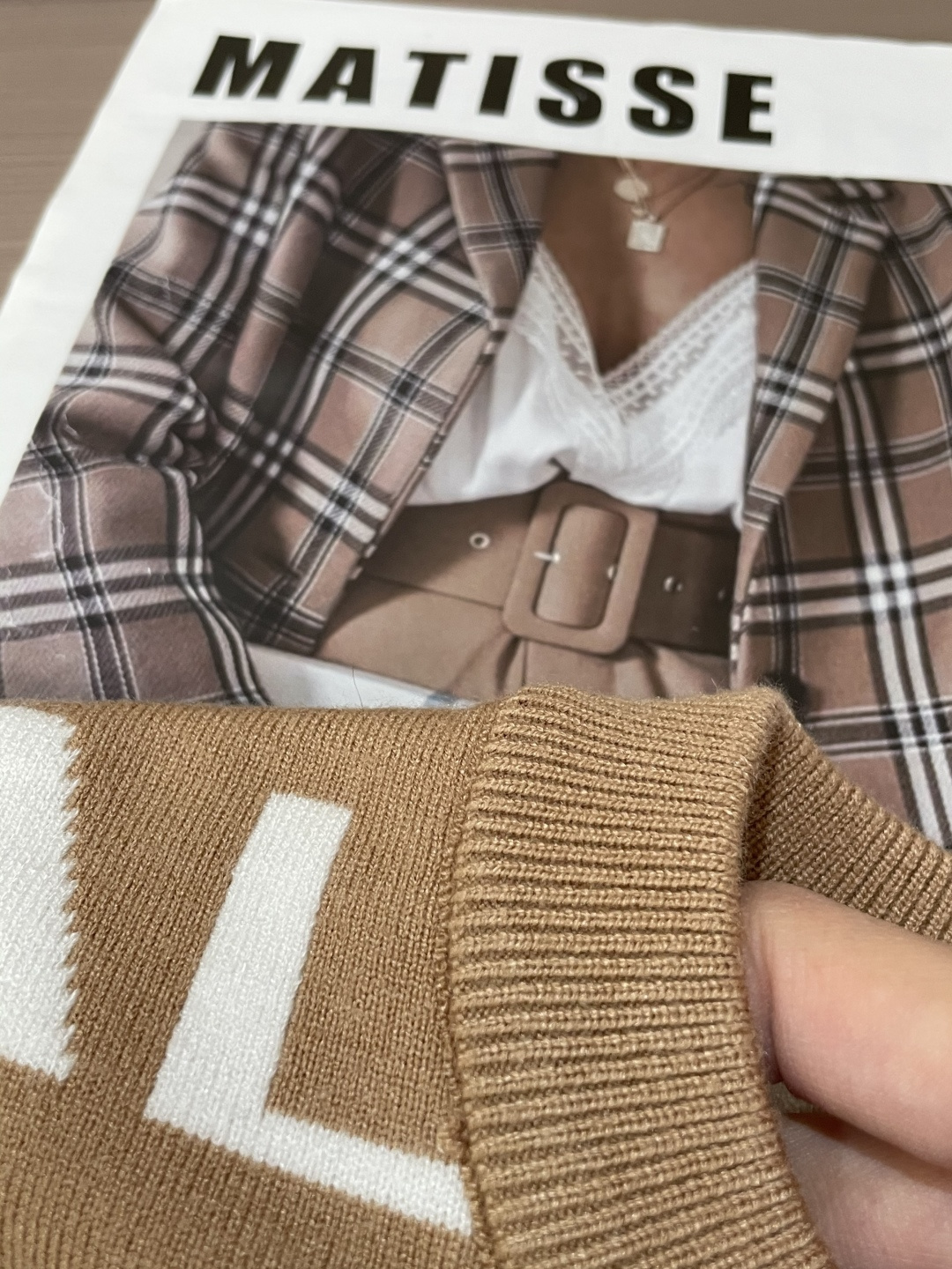 巴黎世家 重磅推荐！2025aw秋冬新款 专柜同步 时尚经典基础款针织衫 秋冬必备款 采用针织衫加厚毛衣