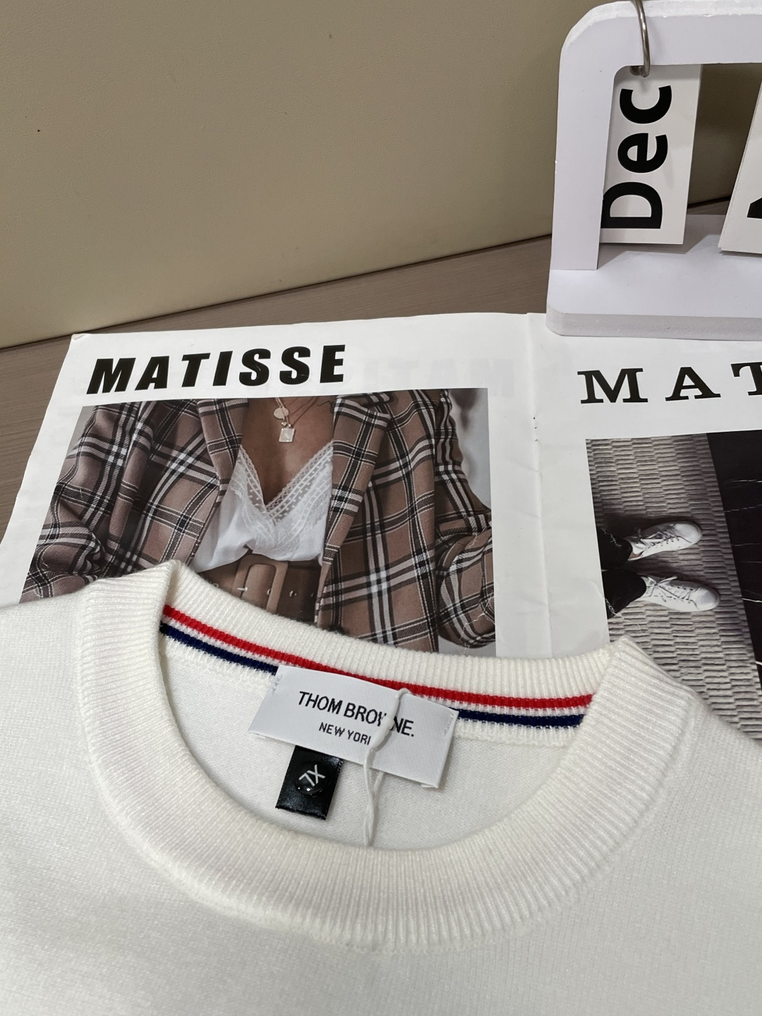 TB 重磅推荐！2025aw秋冬新款 专柜同步 时尚经典基础款针织衫 秋冬必备款 采用针织衫加厚毛衣，精