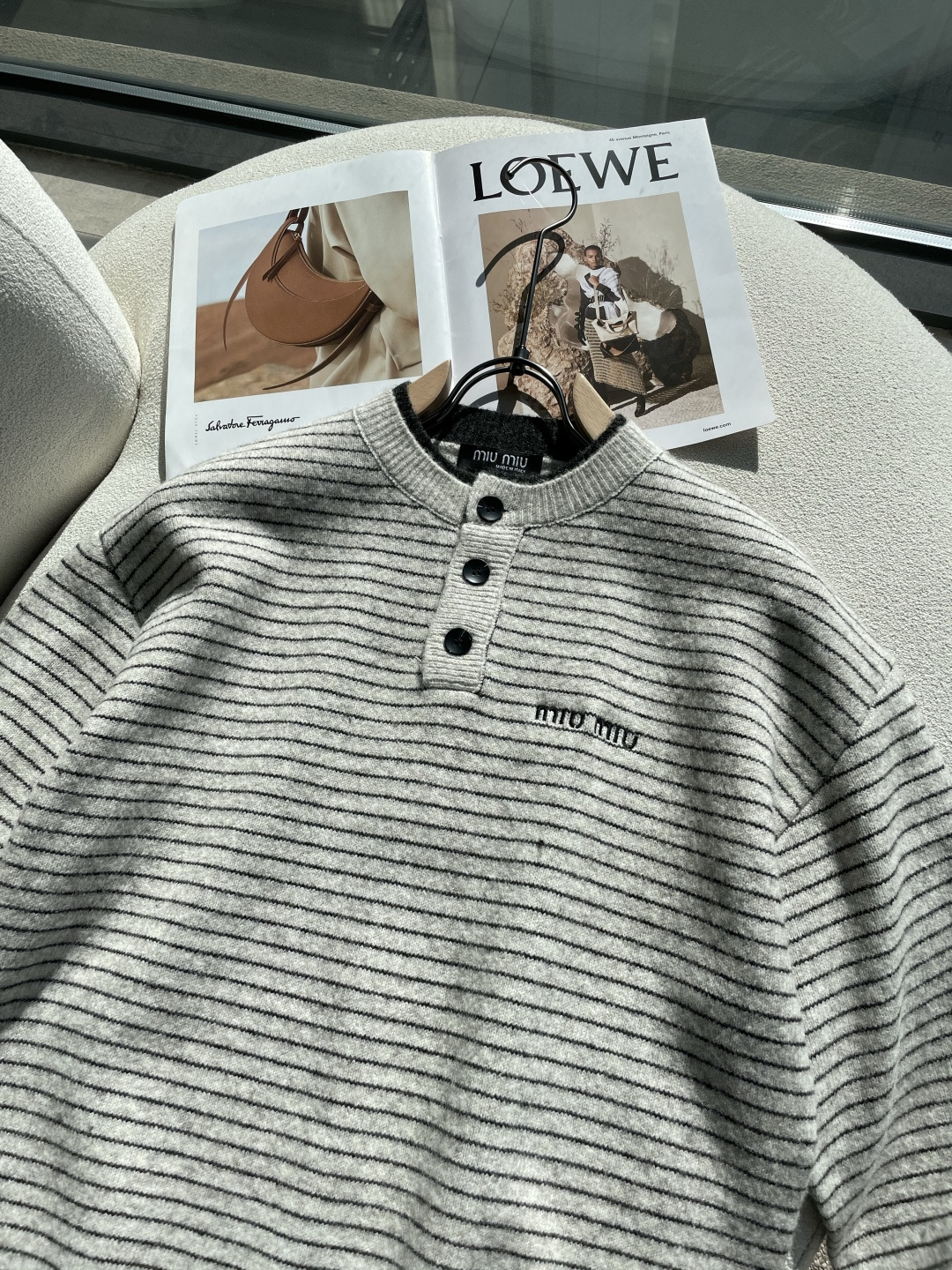 miumiu 秋冬季毛衣！简约慵懒秋冬氛围感”低保和的色系 低调又耐看干净利落剪裁 搭配不同单品不违和亮