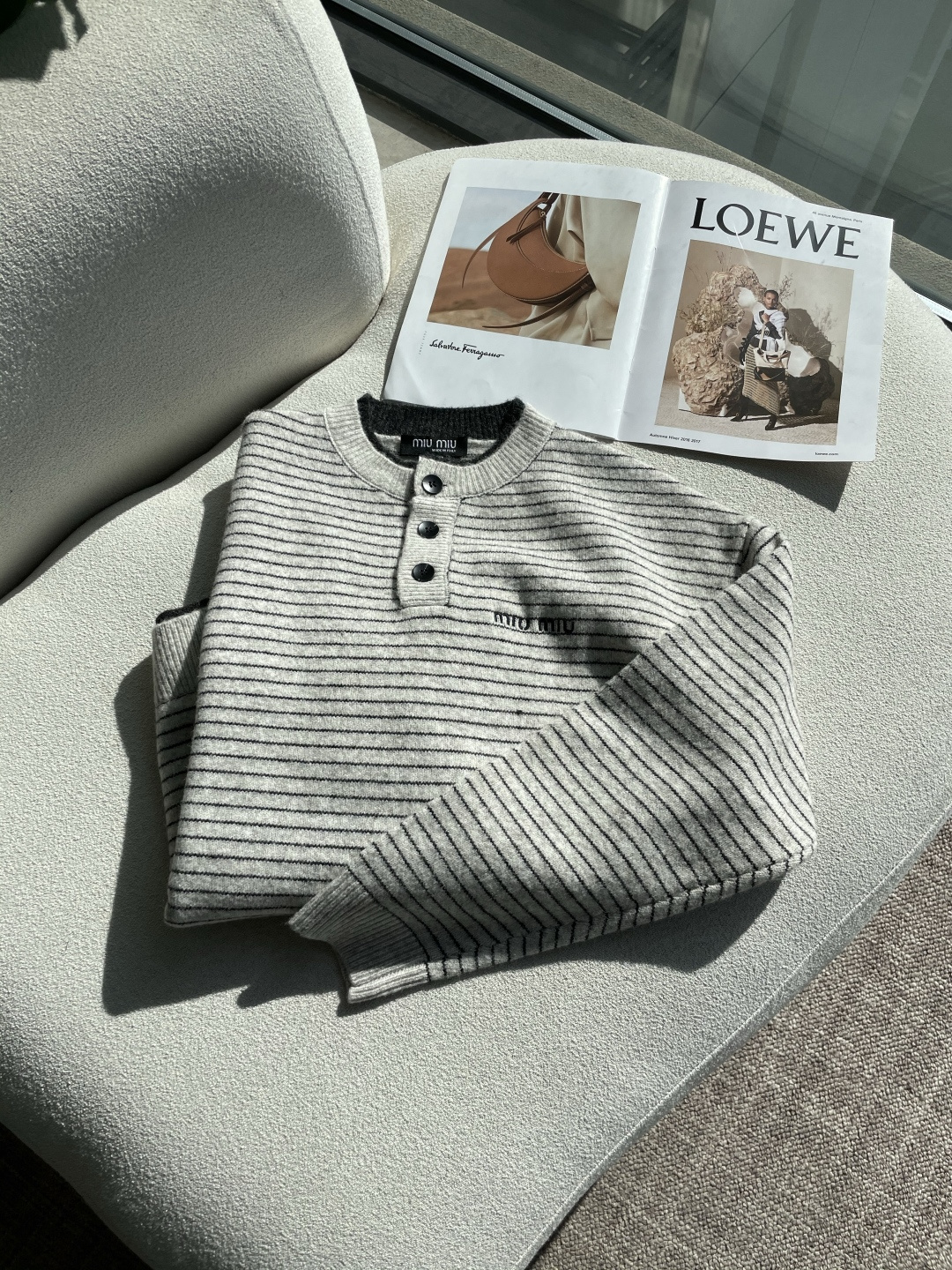 miumiu 秋冬季毛衣！简约慵懒秋冬氛围感”低保和的色系 低调又耐看干净利落剪裁 搭配不同单品不违和亮