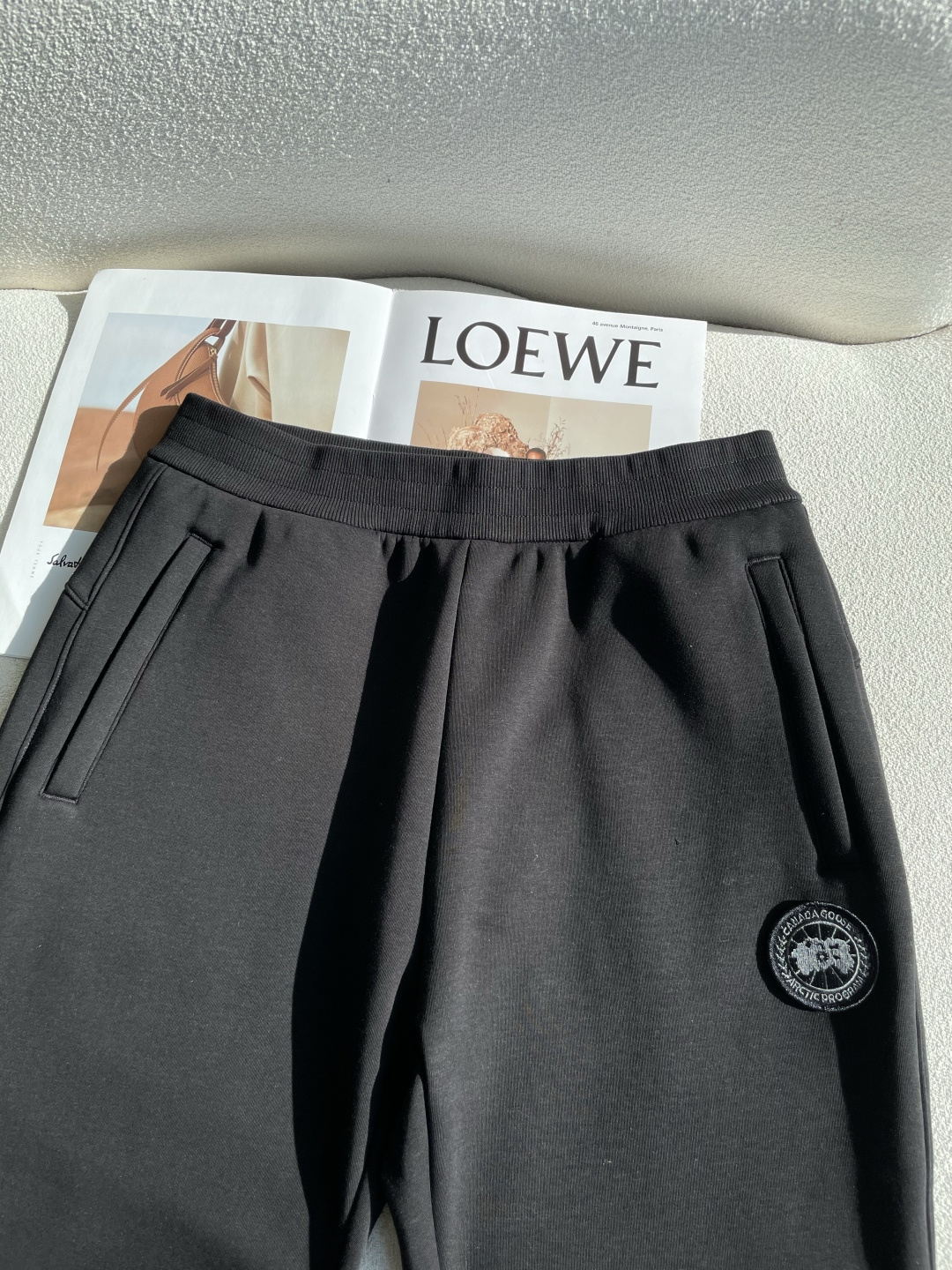 加拿大鹅 2025秋冬最新休闲裤 加厚款 日常必备 版型超赞，能很好的修复各种腿型，非常个性！柔软排汗，