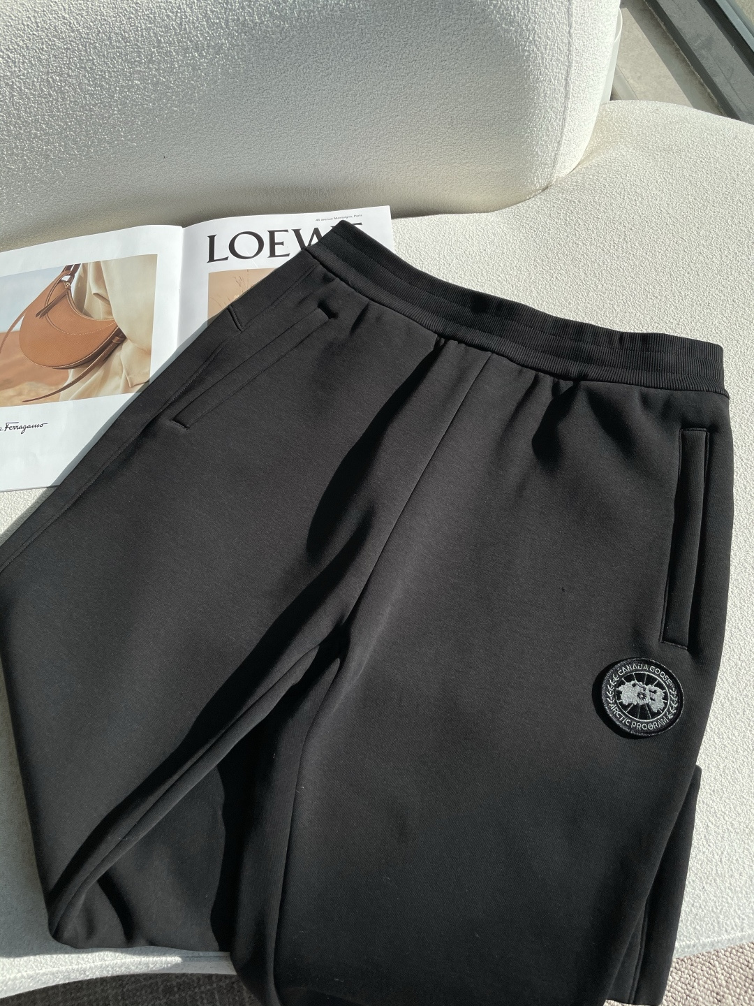 加拿大鹅 2025秋冬最新休闲裤 加厚款 日常必备 版型超赞，能很好的修复各种腿型，非常个性！柔软排汗，