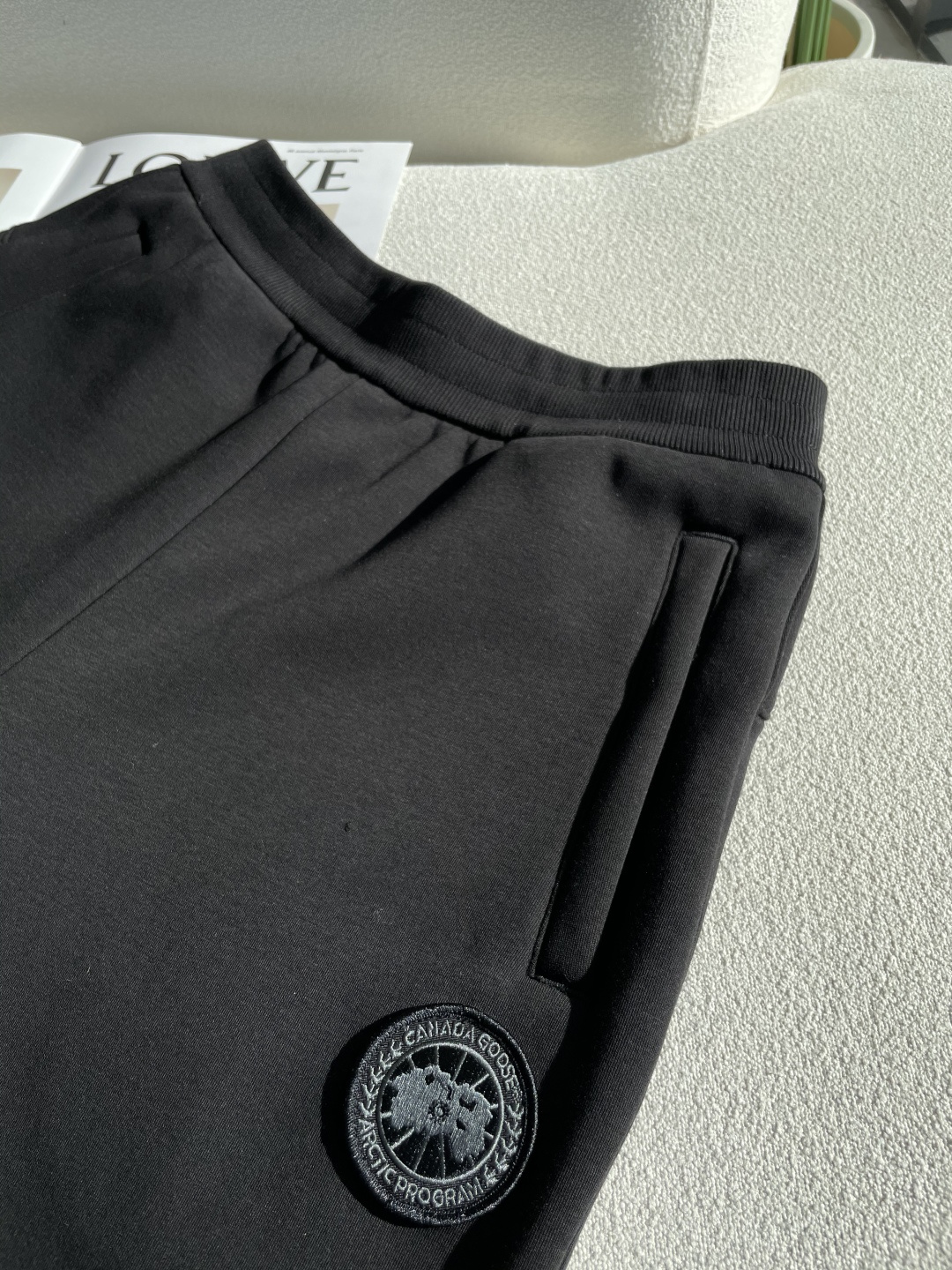 加拿大鹅 2025秋冬最新休闲裤 加厚款 日常必备 版型超赞，能很好的修复各种腿型，非常个性！柔软排汗，