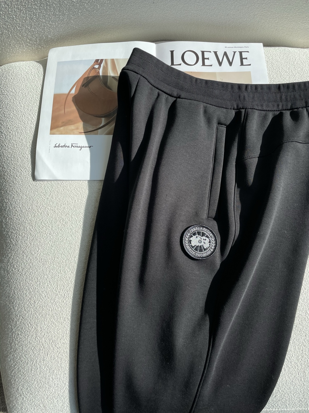 加拿大鹅 2025秋冬最新休闲裤 加厚款 日常必备 版型超赞，能很好的修复各种腿型，非常个性！柔软排汗，