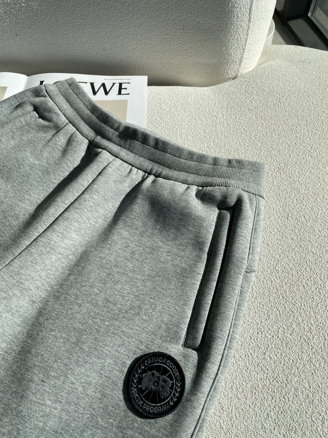 加拿大鹅 2025秋冬最新休闲裤 加厚款 日常必备 版型超赞，能很好的修复各种腿型，非常个性！柔软排汗，