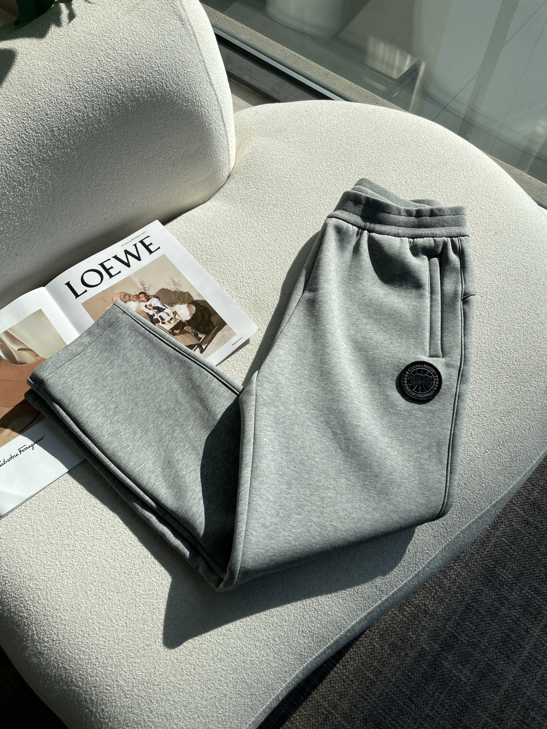 加拿大鹅 2025秋冬最新休闲裤 加厚款 日常必备 版型超赞，能很好的修复各种腿型，非常个性！柔软排汗，