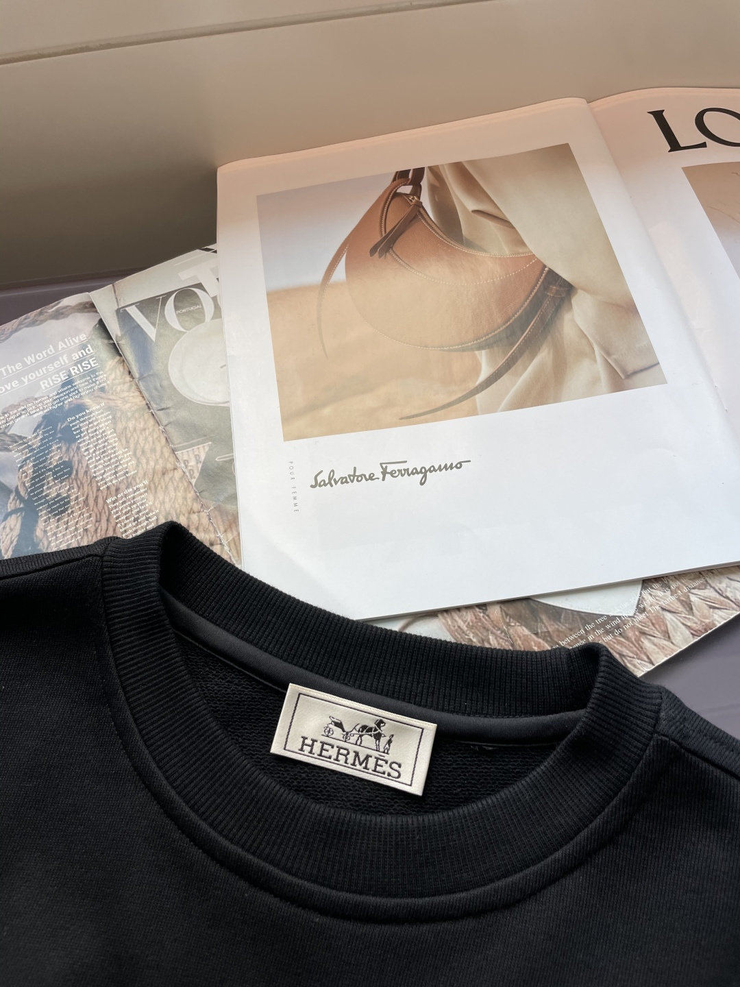 爱🐎仕 /2025秋冬新品 定制顶级卫衣棉，面料特别有质感，冬季必备单品，保暖性好。男女通穿，细节到位，