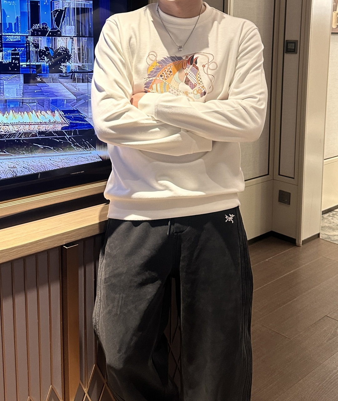 爱🐎仕 /2025秋冬新品 定制顶级卫衣棉，面料特别有质感，冬季必备单品，保暖性好。男女通穿，细节到位，