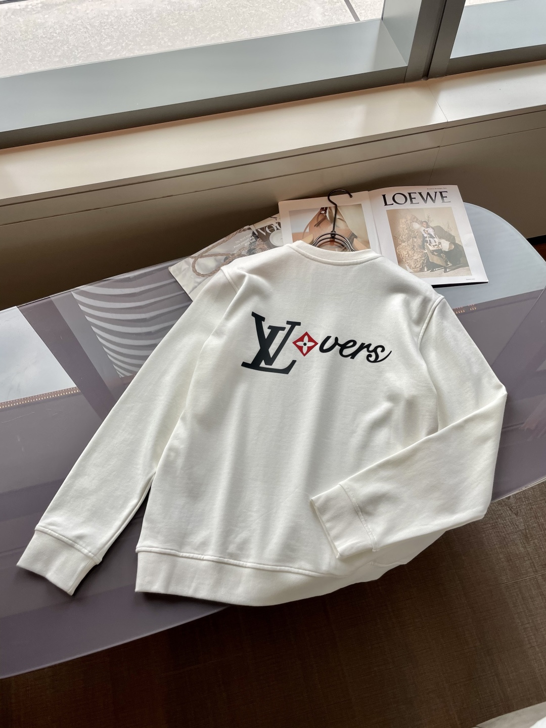 Lv /2025秋冬新品 定制顶级卫衣棉，面料特别有质感，冬季必备单品，保暖性好。男女通穿，细节到位，版