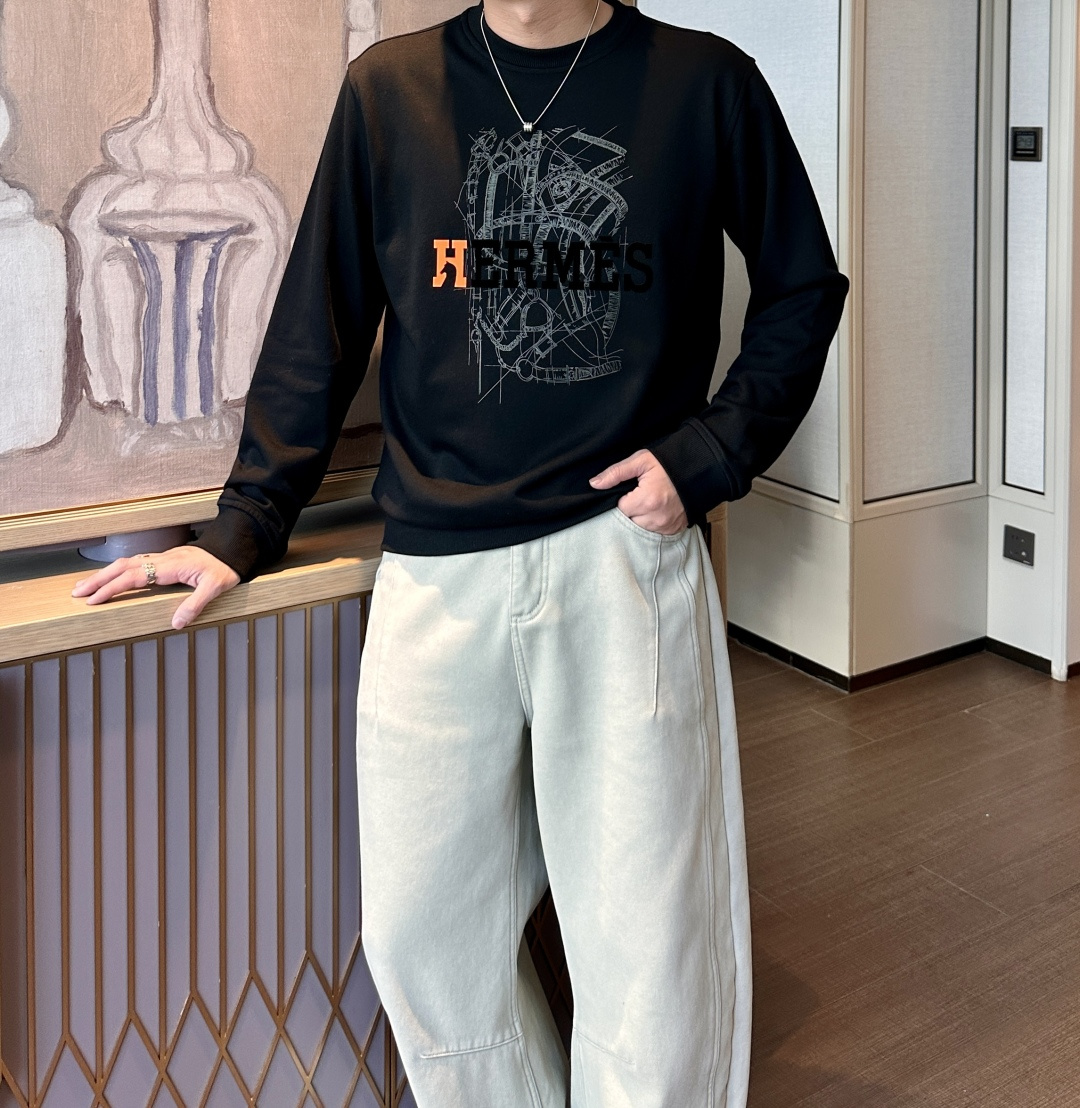 爱🐎仕 /2025秋冬新品 定制顶级卫衣棉，面料特别有质感，冬季必备单品，保暖性好。男女通穿，细节到位，