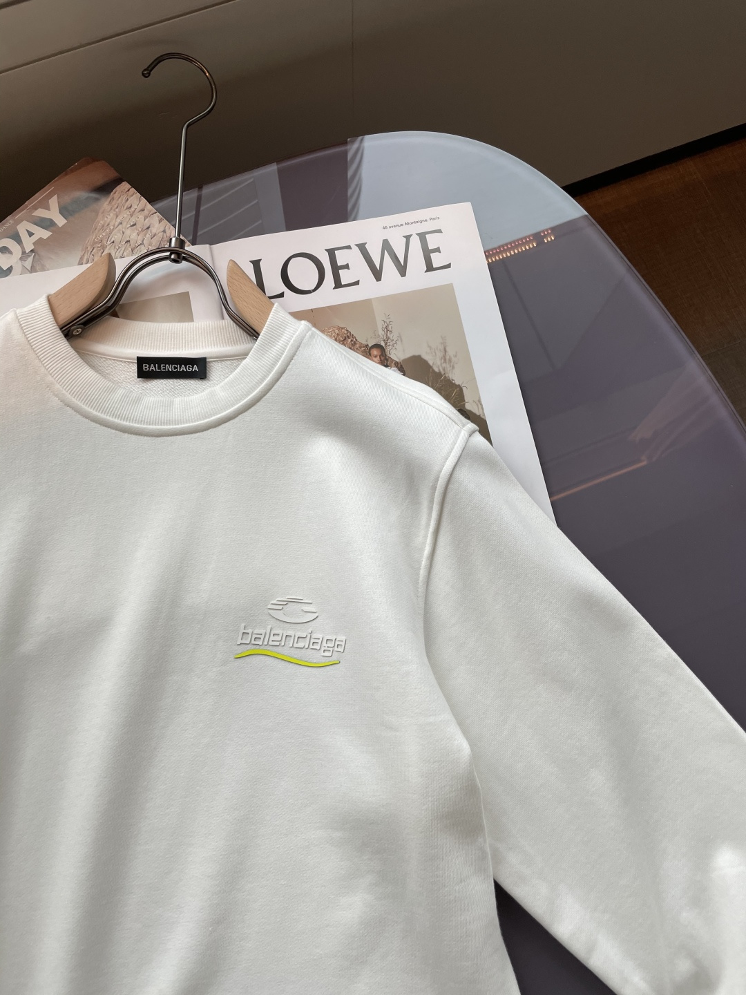 巴黎世家 /2025秋冬新品 定制顶级卫衣棉，面料特别有质感，冬季必备单品，保暖性好。男女通穿，细节到位