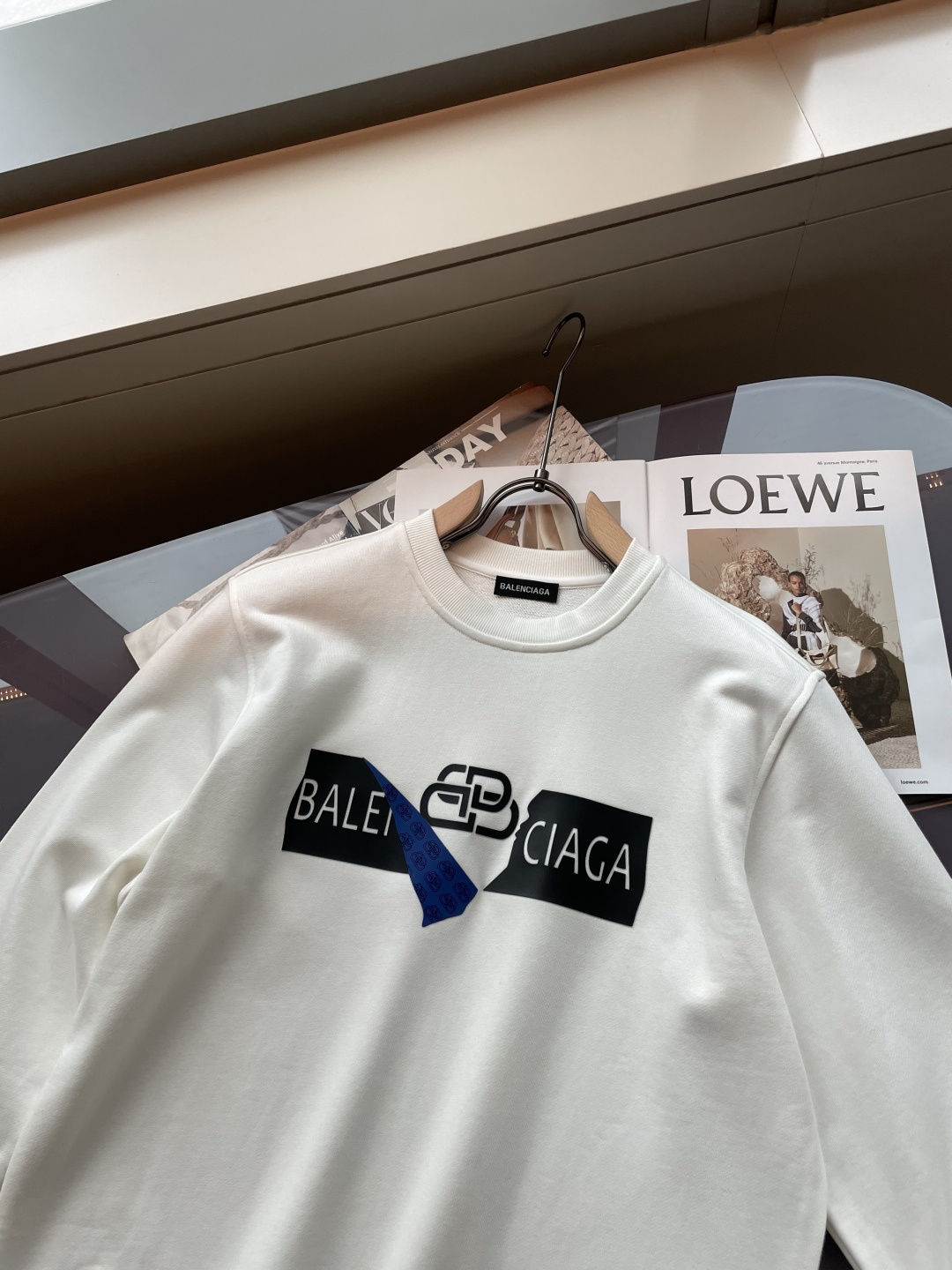 巴黎世家/2025秋冬新品 定制顶级卫衣棉，面料特别有质感，冬季必备单品，保暖性好。男女通穿，细节到位，