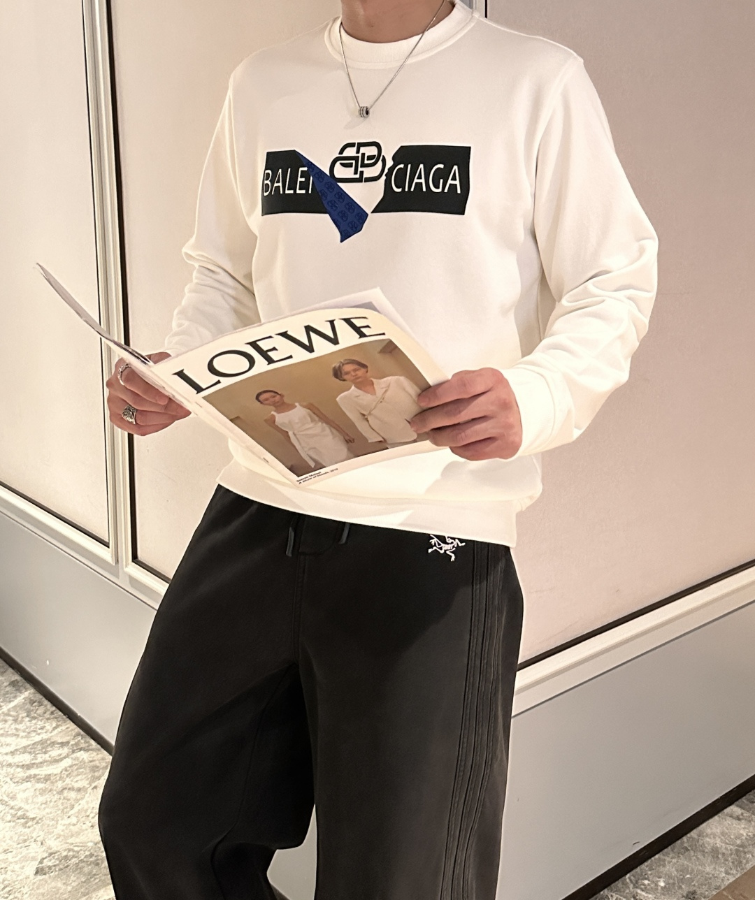 巴黎世家/2025秋冬新品 定制顶级卫衣棉，面料特别有质感，冬季必备单品，保暖性好。男女通穿，细节到位，