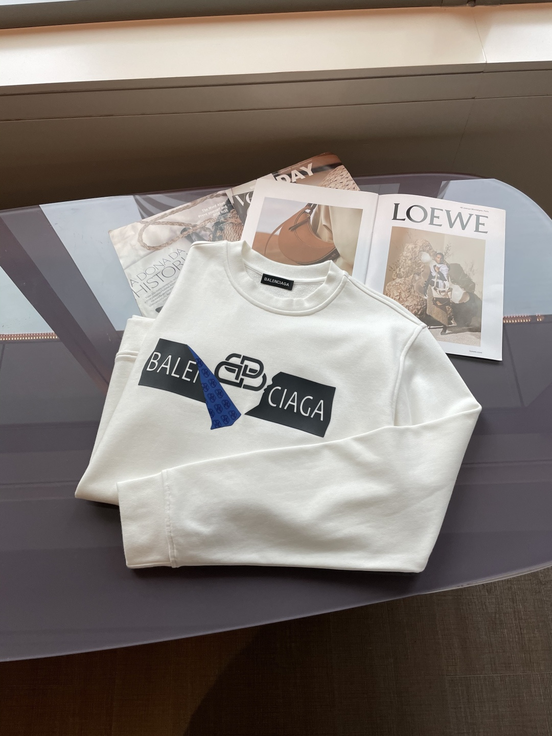 巴黎世家/2025秋冬新品 定制顶级卫衣棉，面料特别有质感，冬季必备单品，保暖性好。男女通穿，细节到位，