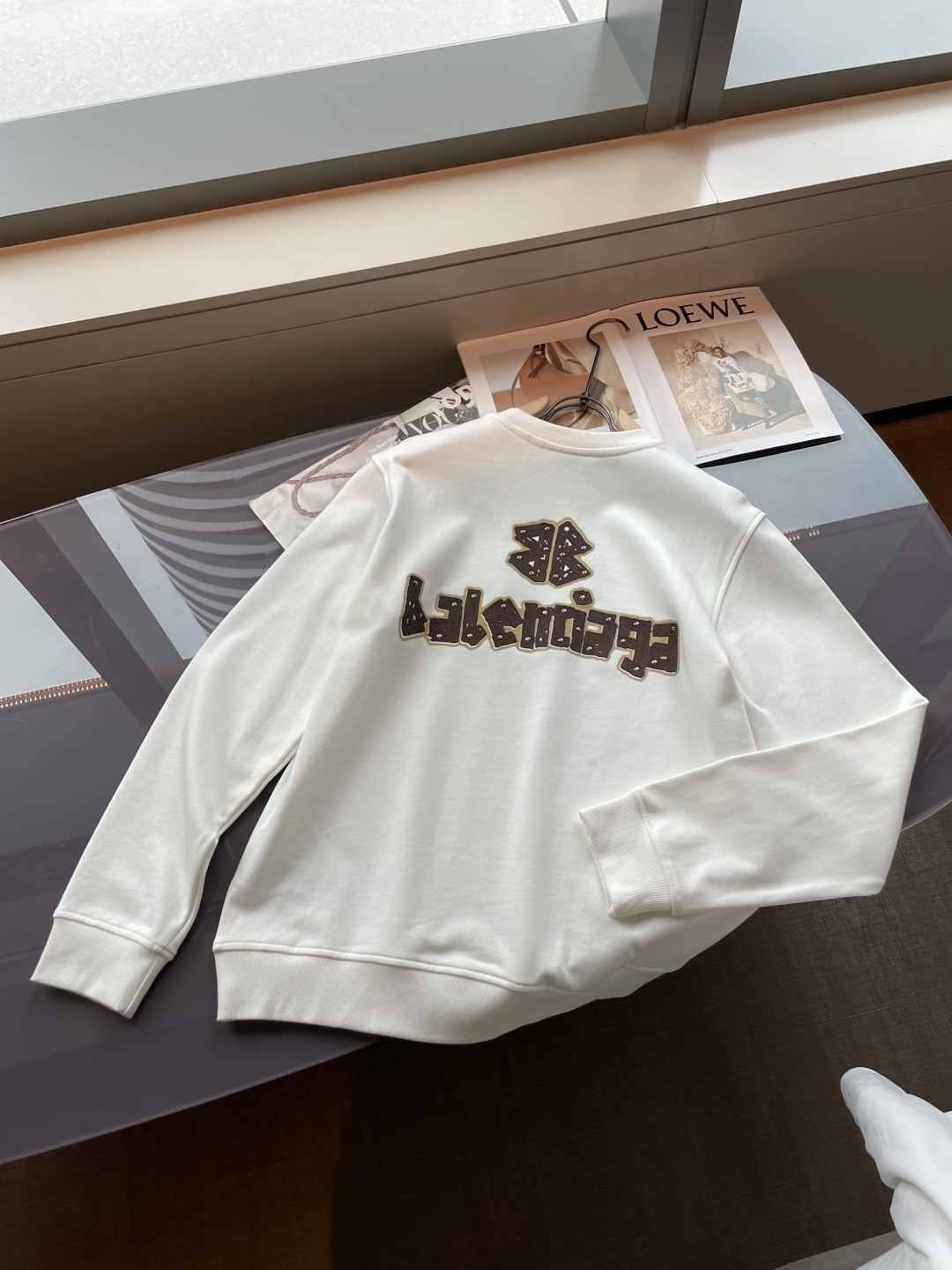 巴黎世家 /2025秋冬新品 定制顶级卫衣棉，面料特别有质感，冬季必备单品，保暖性好。男女通穿，细节到位