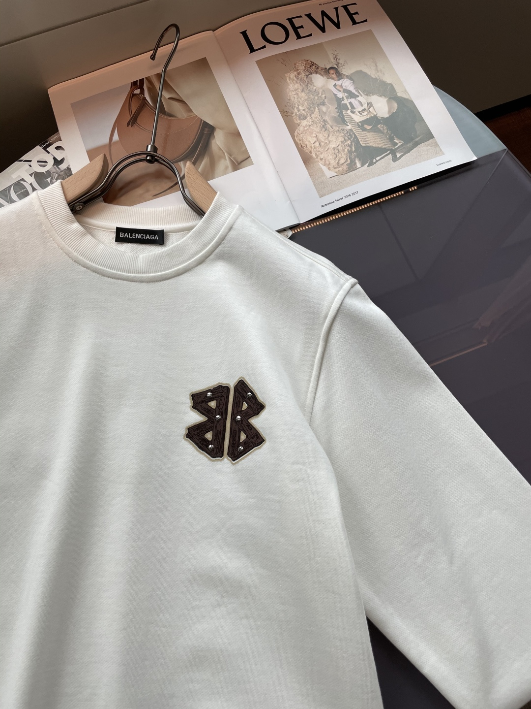 巴黎世家 /2025秋冬新品 定制顶级卫衣棉，面料特别有质感，冬季必备单品，保暖性好。男女通穿，细节到位