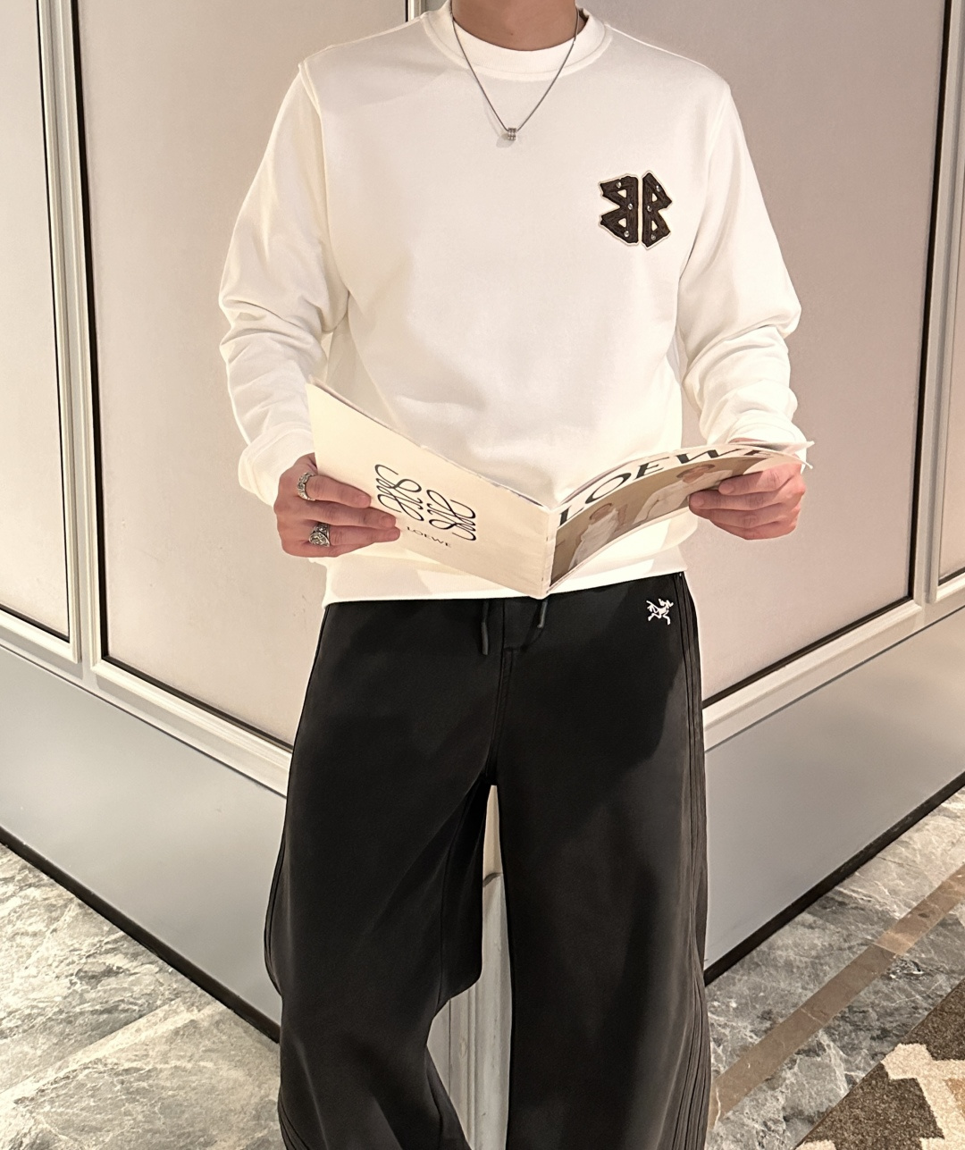 巴黎世家 /2025秋冬新品 定制顶级卫衣棉，面料特别有质感，冬季必备单品，保暖性好。男女通穿，细节到位