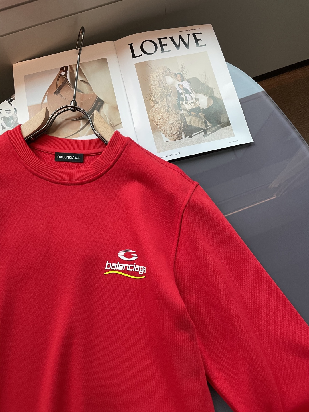 巴黎世家 /2025秋冬新品 定制顶级卫衣棉，面料特别有质感，冬季必备单品，保暖性好。男女通穿，细节到位