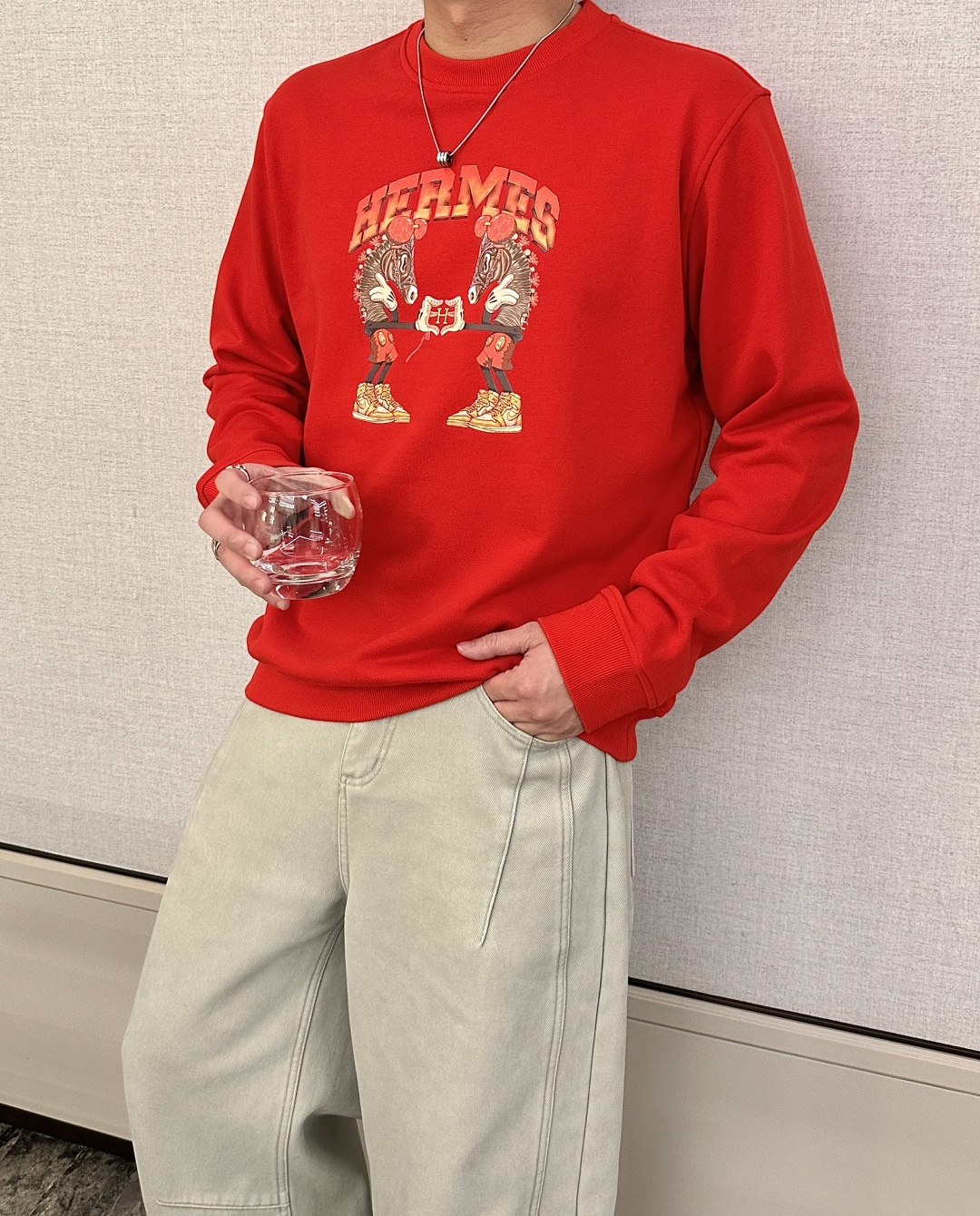 NO:731691,. Support the new AIS/2025 Autumn and Winter products after the New Year. Customized top-quality sweatshirt cotton, the fabric is particularly textured, a must-have item in winter, and has good warmth retention. It can be worn by men and women, with in-depth details, a great version, and a very good upper body effect!  A versatile item!  Size S-4XL (height 175 150 pounds, wearing XL),,hoodie,sweatshirts,19860909. 支持年后 爱仕/2025秋冬新品 定制顶级卫衣棉,面料特别有质感,冬季必备单品,保暖性好.男女通穿,细节到位,版型超赞,上身效果非常好！百搭单品！尺码S-4XL（身高175 150斤 穿XL),,hoodie,sweatshirts,,Men's clothing