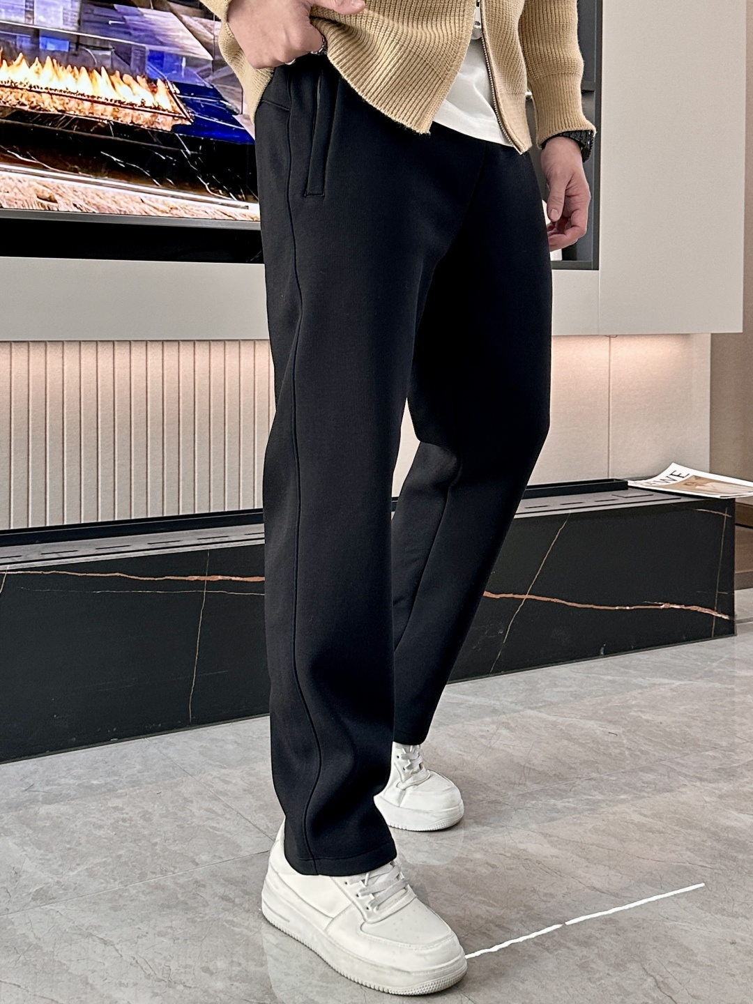 🌾 拉夫劳伦 2025秋冬最新休闲裤 加厚款 日常必备 版型超赞，能很好的修复各种腿型，非常个性！柔软排