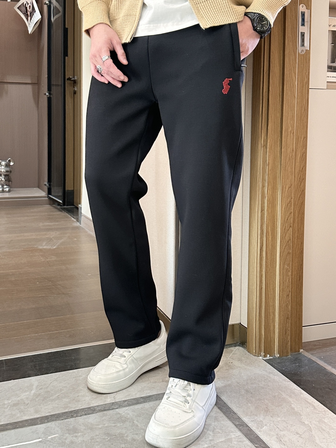 🌾 拉夫劳伦 2025秋冬最新休闲裤 加厚款 日常必备 版型超赞，能很好的修复各种腿型，非常个性！柔软排