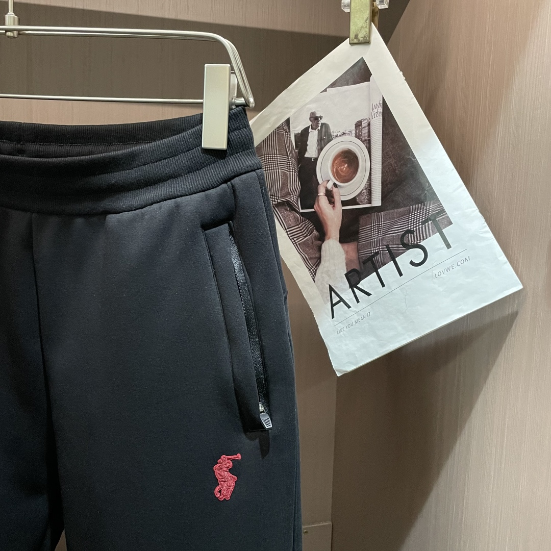 🌾 拉夫劳伦 2025秋冬最新休闲裤 加厚款 日常必备 版型超赞，能很好的修复各种腿型，非常个性！柔软排