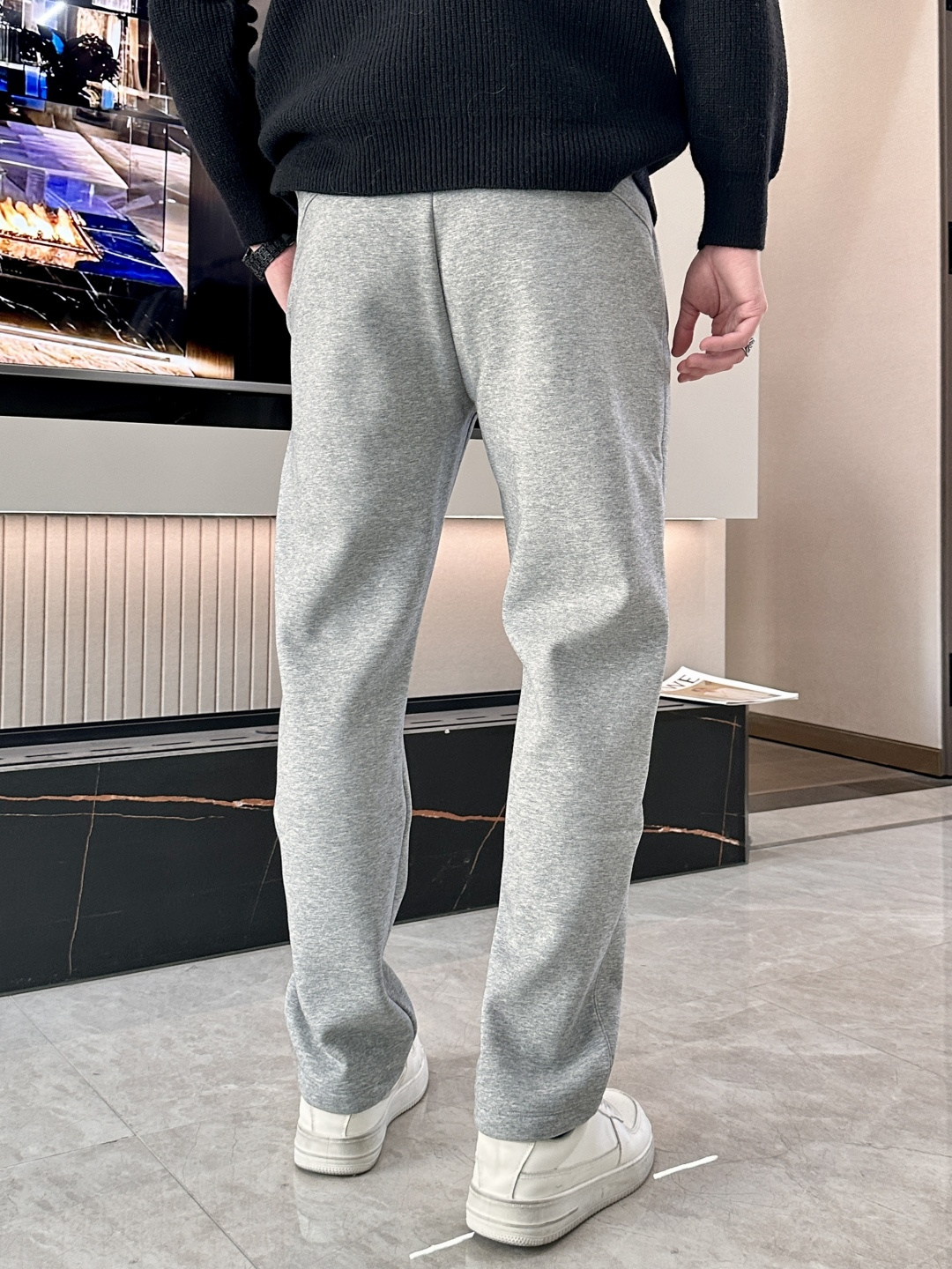 🌾 拉夫劳伦 2025秋冬最新休闲裤 加厚款 日常必备 版型超赞，能很好的修复各种腿型，非常个性！柔软排