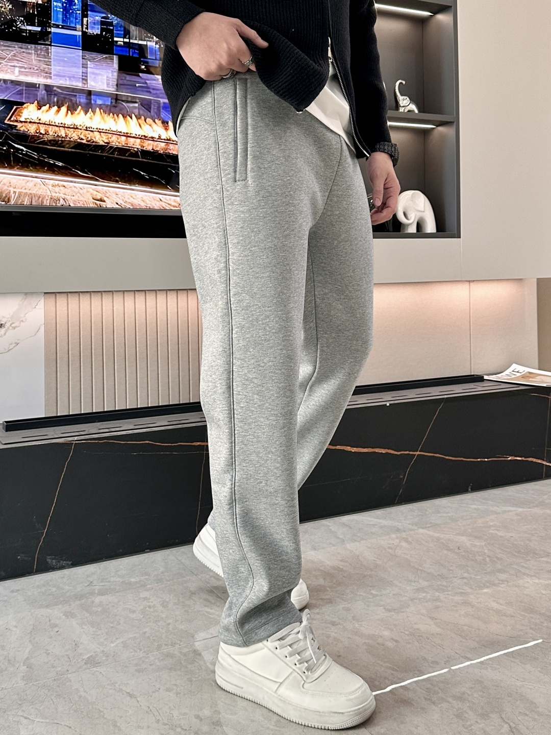 🌾 拉夫劳伦 2025秋冬最新休闲裤 加厚款 日常必备 版型超赞，能很好的修复各种腿型，非常个性！柔软排