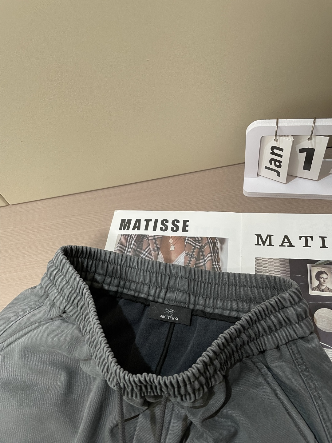 🌾始祖鸟 2025秋冬最新系列男士加厚休闲裤！内里加绒，非常保暖，北方的宝子们赶紧备上！采用客供弹力柔棉