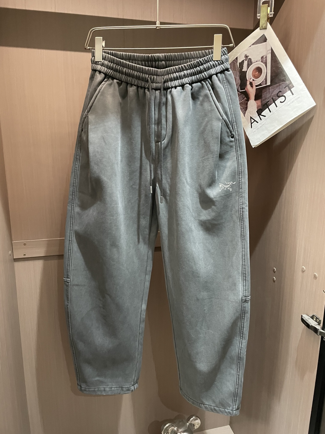 🌾始祖鸟 2025秋冬最新系列男士加厚休闲裤！内里加绒，非常保暖，北方的宝子们赶紧备上！采用客供弹力柔棉