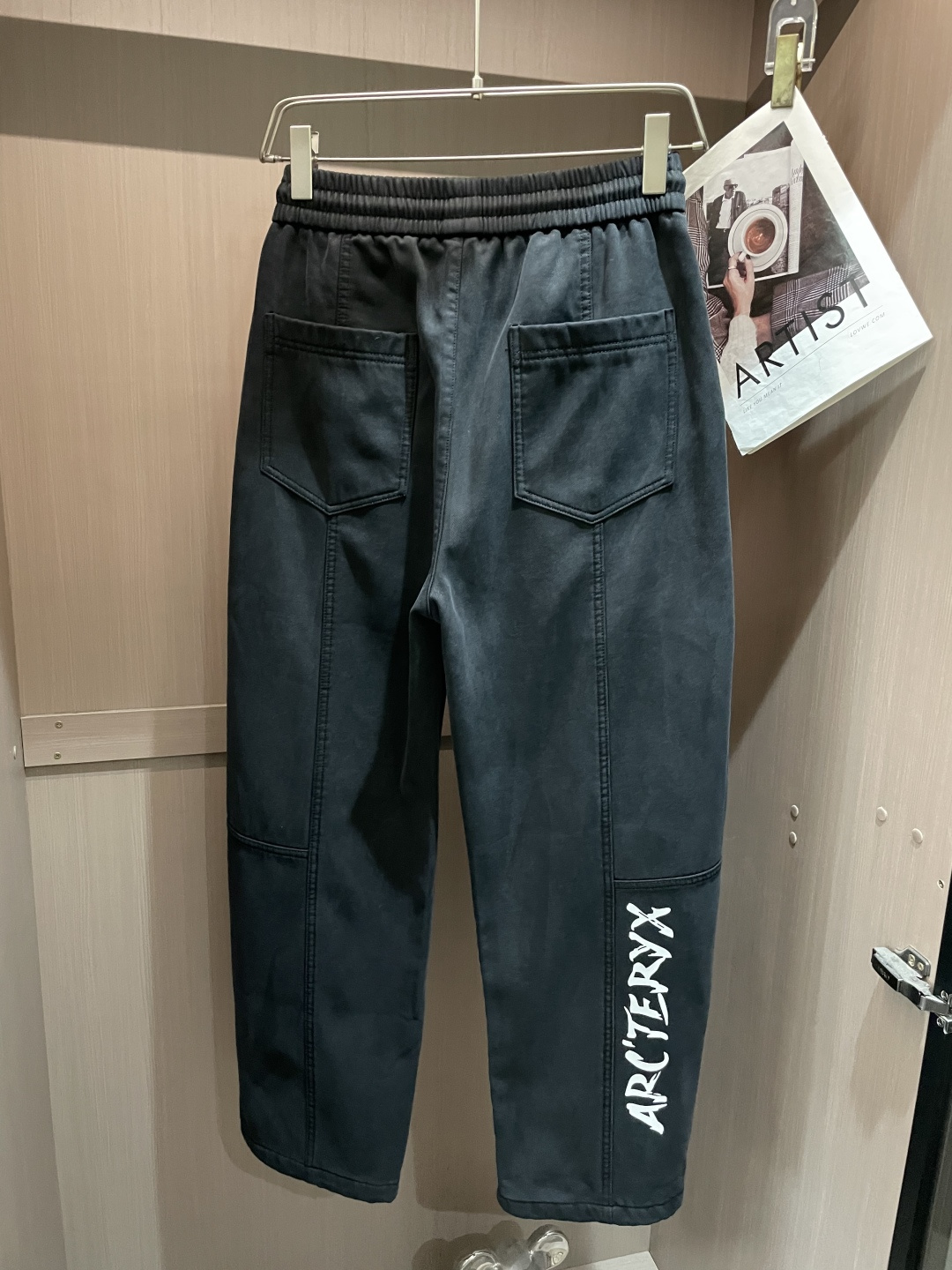 🌾始祖鸟 2025秋冬最新系列男士加厚休闲裤！内里加绒，非常保暖，北方的宝子们赶紧备上！采用客供弹力柔棉