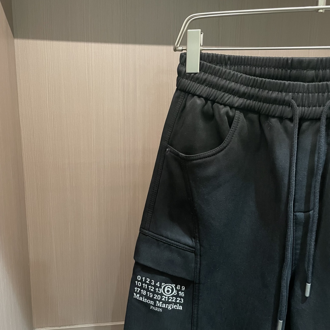 🌾马吉拉 2025秋冬最新系列男士加厚休闲裤！内里加绒，非常保暖，北方的宝子们赶紧备上！采用客供弹力柔棉