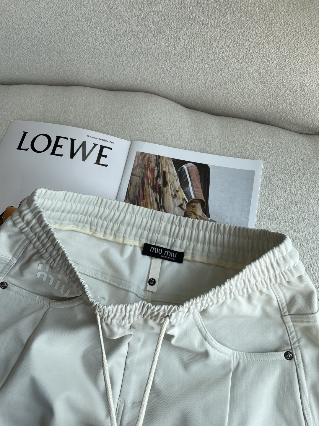 🌾 miumiu 2025秋冬最新系列男士加厚休闲裤！内里加绒，非常保暖，北方的宝子们赶紧备上！采用客供