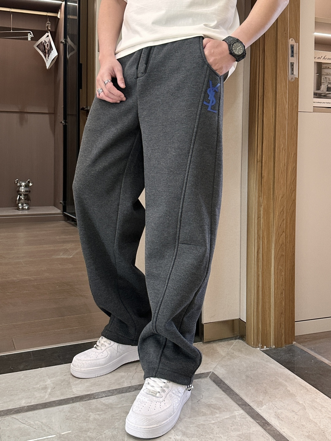 🌾 圣罗兰 2025秋冬最新系列男士加厚休闲裤！内里加绒，非常保暖，北方的宝子们赶紧备上！采用客供弹力柔