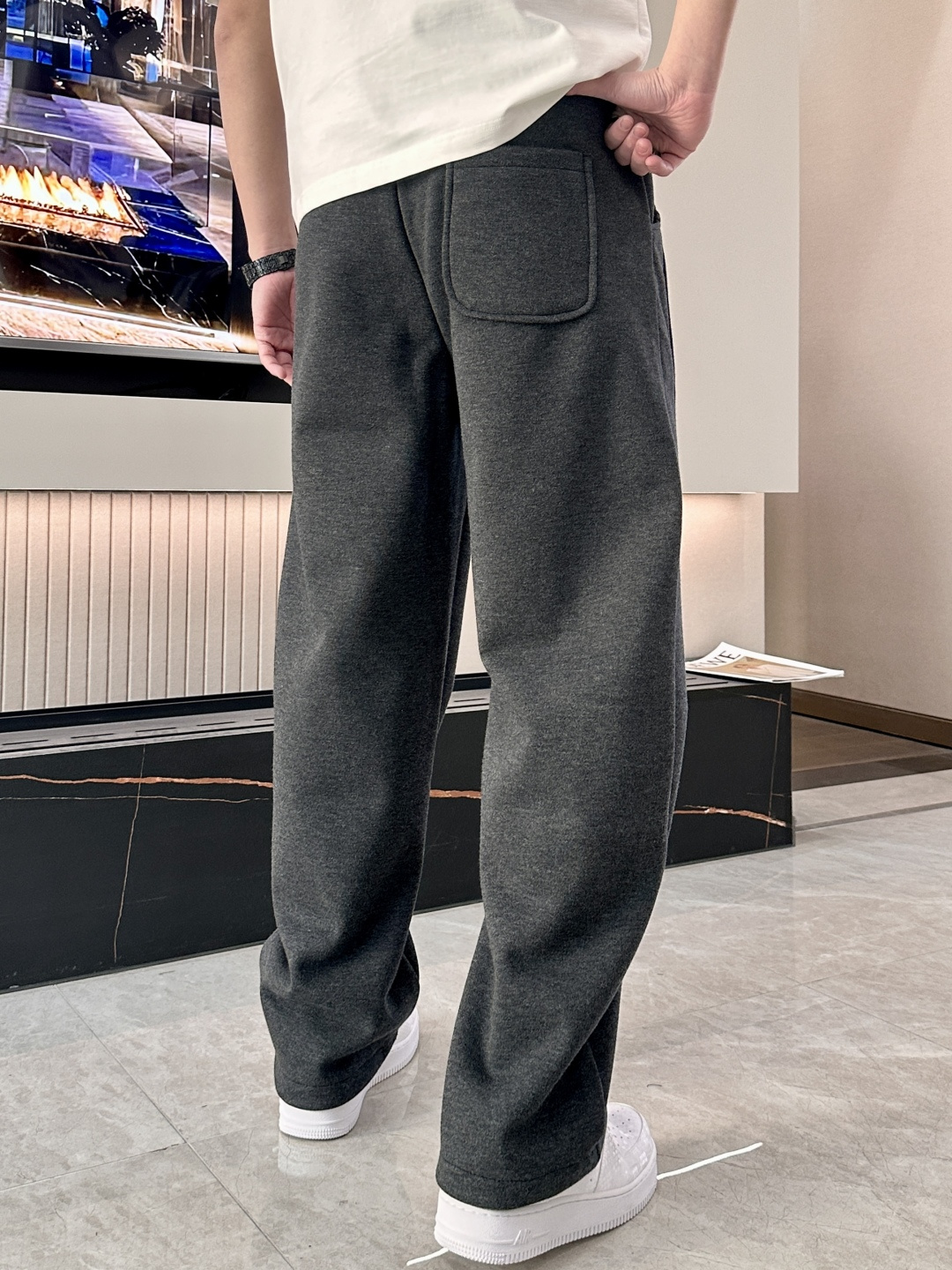 🌾 圣罗兰 2025秋冬最新系列男士加厚休闲裤！内里加绒，非常保暖，北方的宝子们赶紧备上！采用客供弹力柔