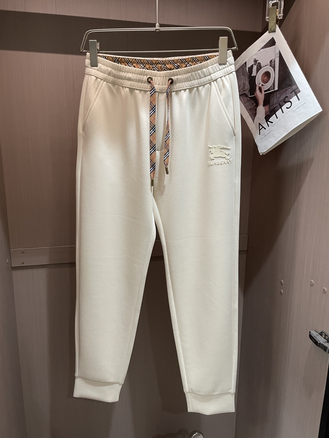 .BUR 2026春夏新款铜氨丝莫代尔空气层休闲卫裤，裤身上刺绣标志性品牌标识，客供定制品牌刻印五金配件