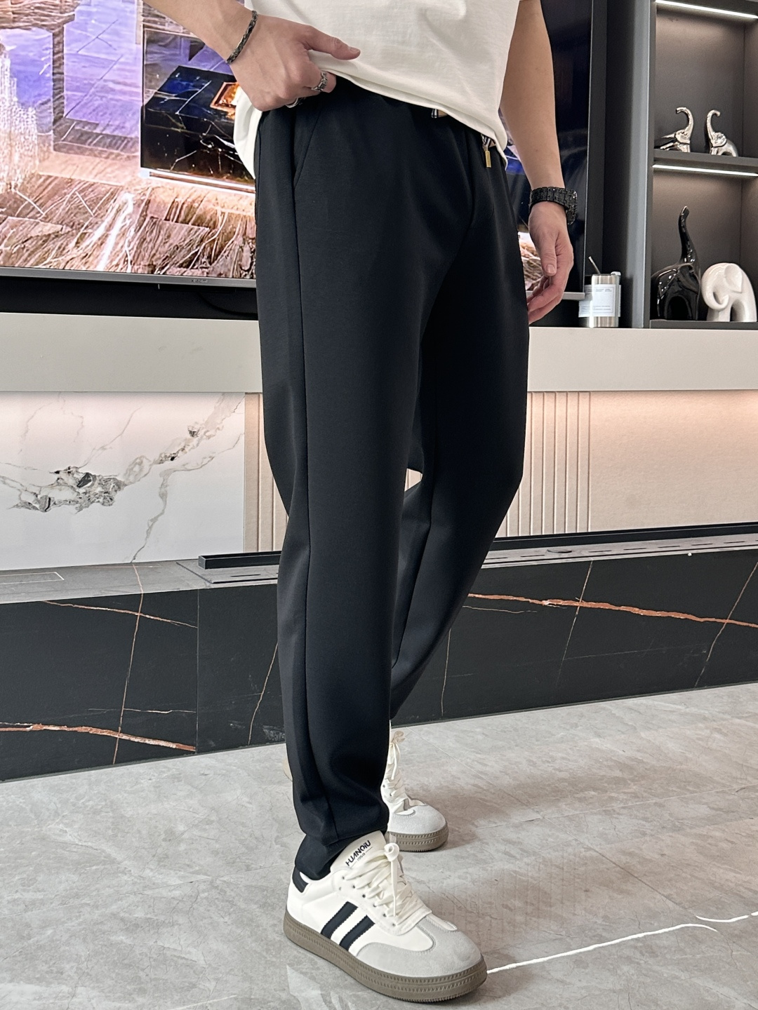 .BUR 2026春夏新款铜氨丝莫代尔空气层休闲卫裤，裤身上刺绣标志性品牌标识，客供定制品牌刻印五金配件