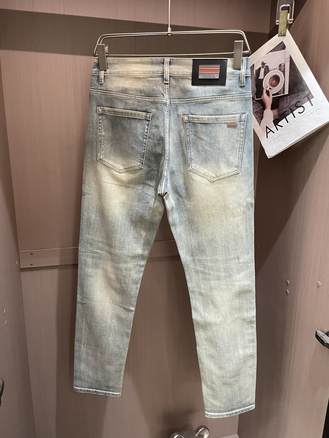 🌾杰尼亚专柜最新同款牛仔裤 面料版型做工绝绝子好穿不挑身材在搭配上没有太多的限制 随意简洁的衬托其他单品