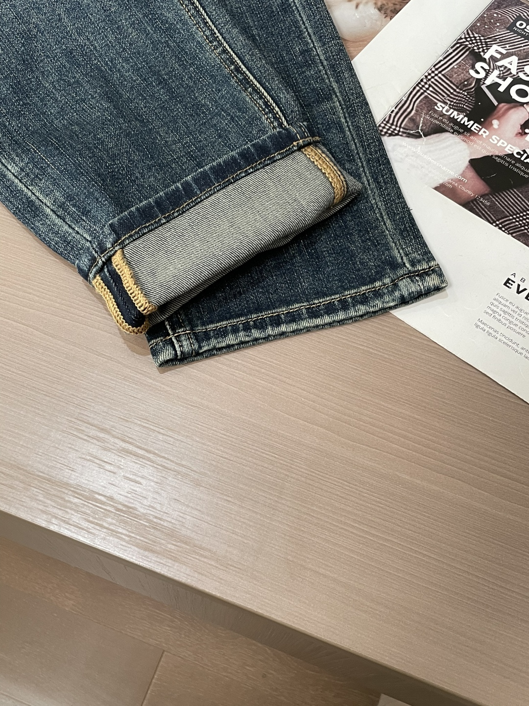 🌾克罗心专柜最新同款牛仔裤 面料版型做工绝绝子好穿不挑身材在搭配上没有太多的限制 随意简洁的衬托其他单品