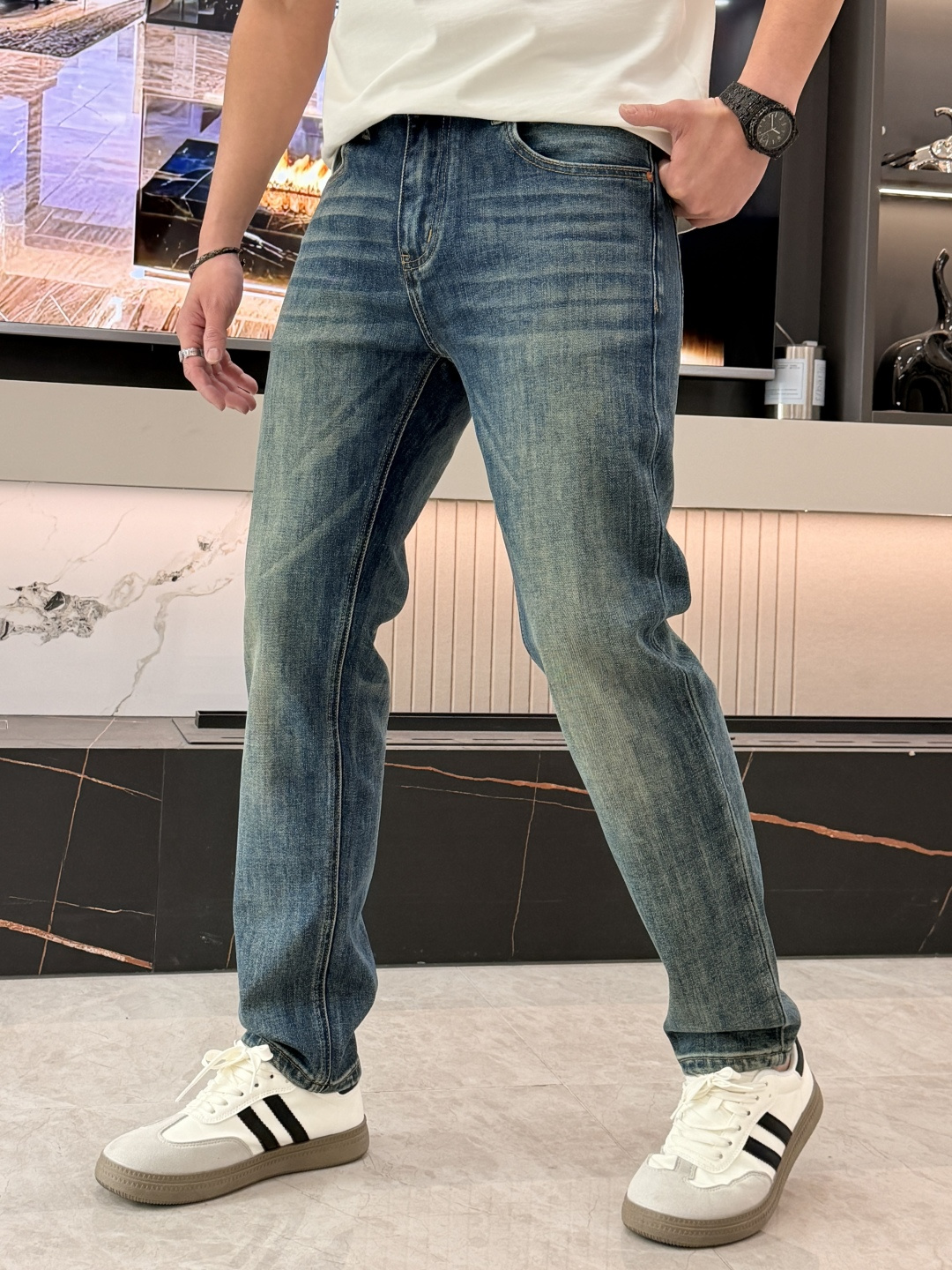 🌾拉夫劳伦专柜最新同款牛仔裤 面料版型做工绝绝子好穿不挑身材在搭配上没有太多的限制 随意简洁的衬托其他单