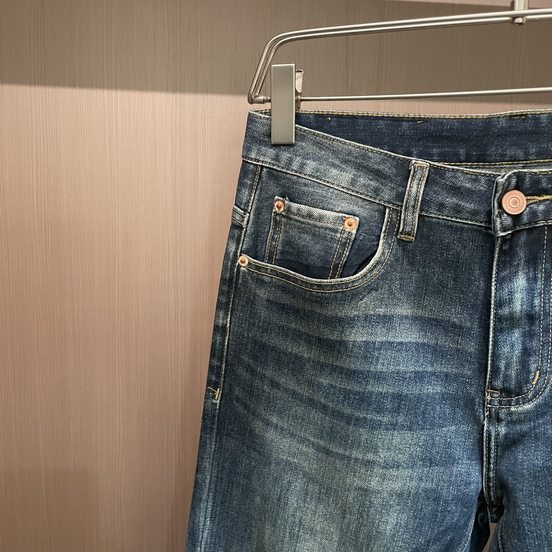 🌾拉夫劳伦专柜最新同款牛仔裤 面料版型做工绝绝子好穿不挑身材在搭配上没有太多的限制 随意简洁的衬托其他单