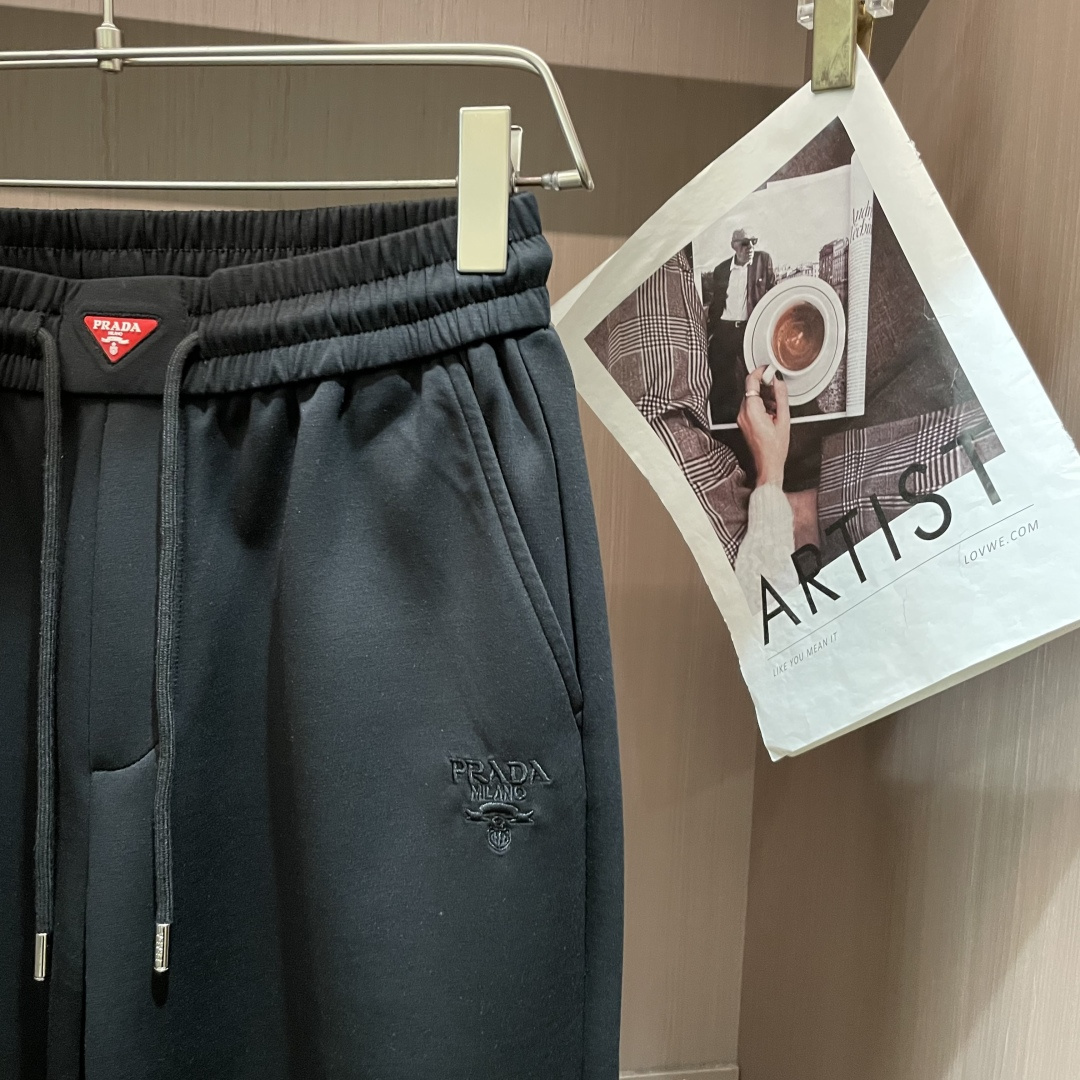 🌾Prad 2026春夏新款铜氨丝莫代尔空气层休闲卫裤，裤身上刺绣标志性品牌标识，客供定制品牌刻印五金配