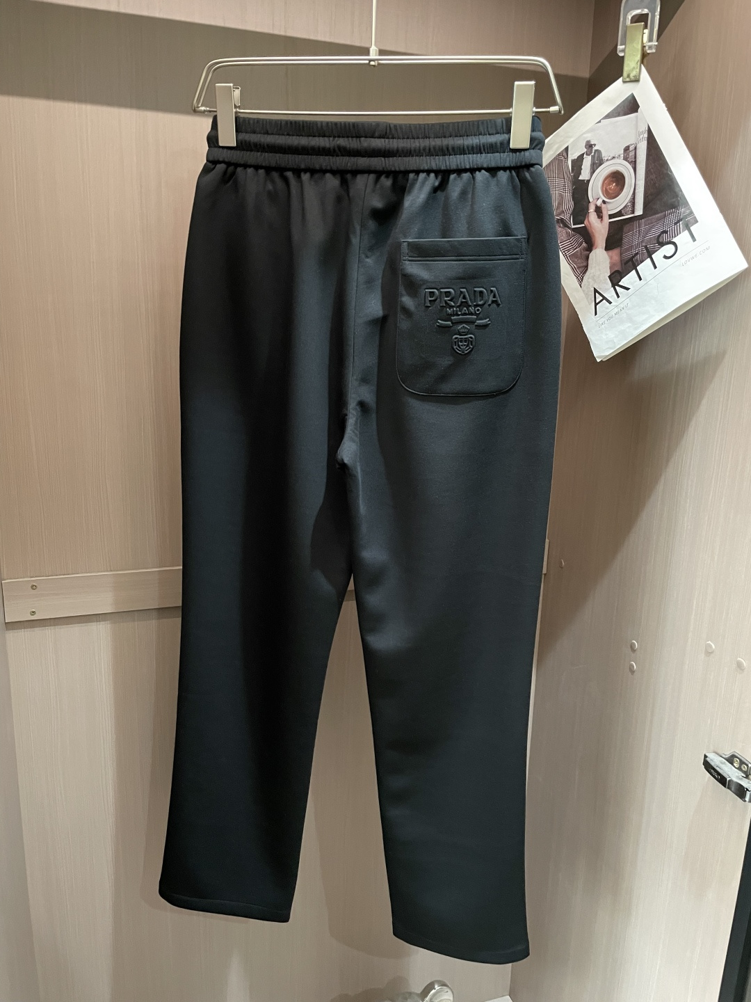 🌾Prad 2026春夏新款铜氨丝莫代尔空气层休闲卫裤，裤身上刺绣标志性品牌标识，客供定制品牌刻印五金配
