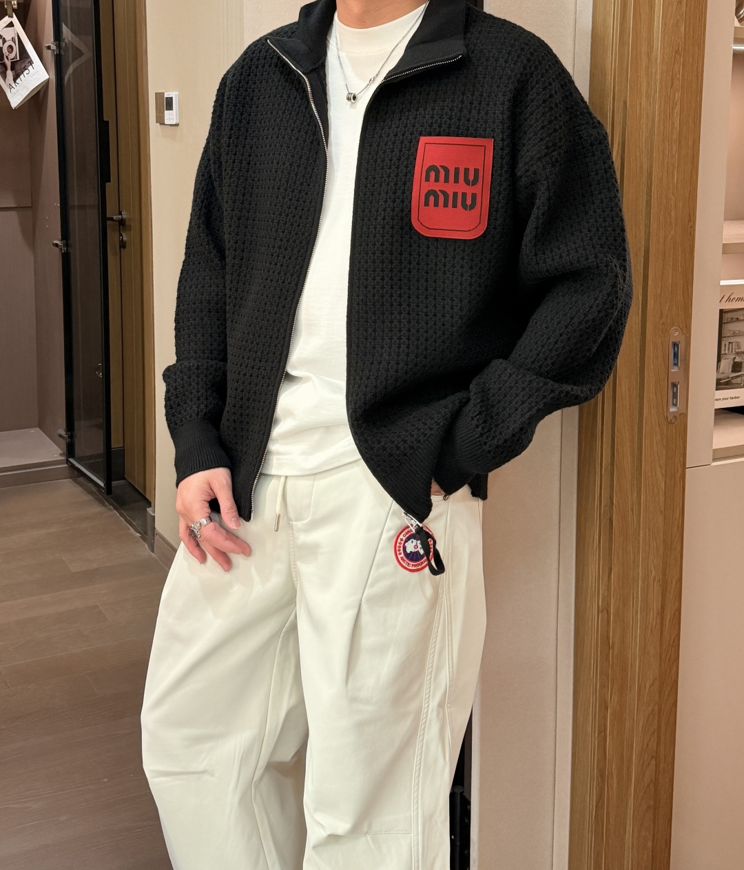 🌾 miumiu 新款开衫针织毛衣！经典永不过时！外观简洁干净，秋日可以单穿，深冬最为内搭！定制进口高支