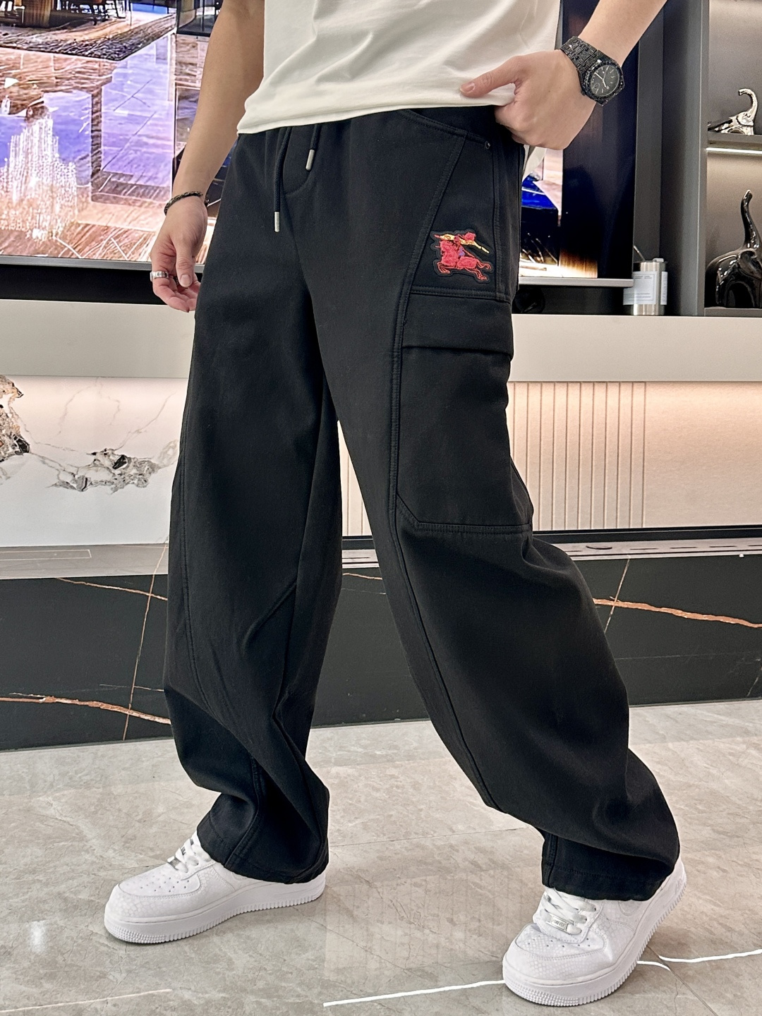 🌾 BUR 2025秋冬最新系列男士加厚休闲裤！内里加绒，非常保暖，北方的宝子们赶紧备上！采用客供弹力柔