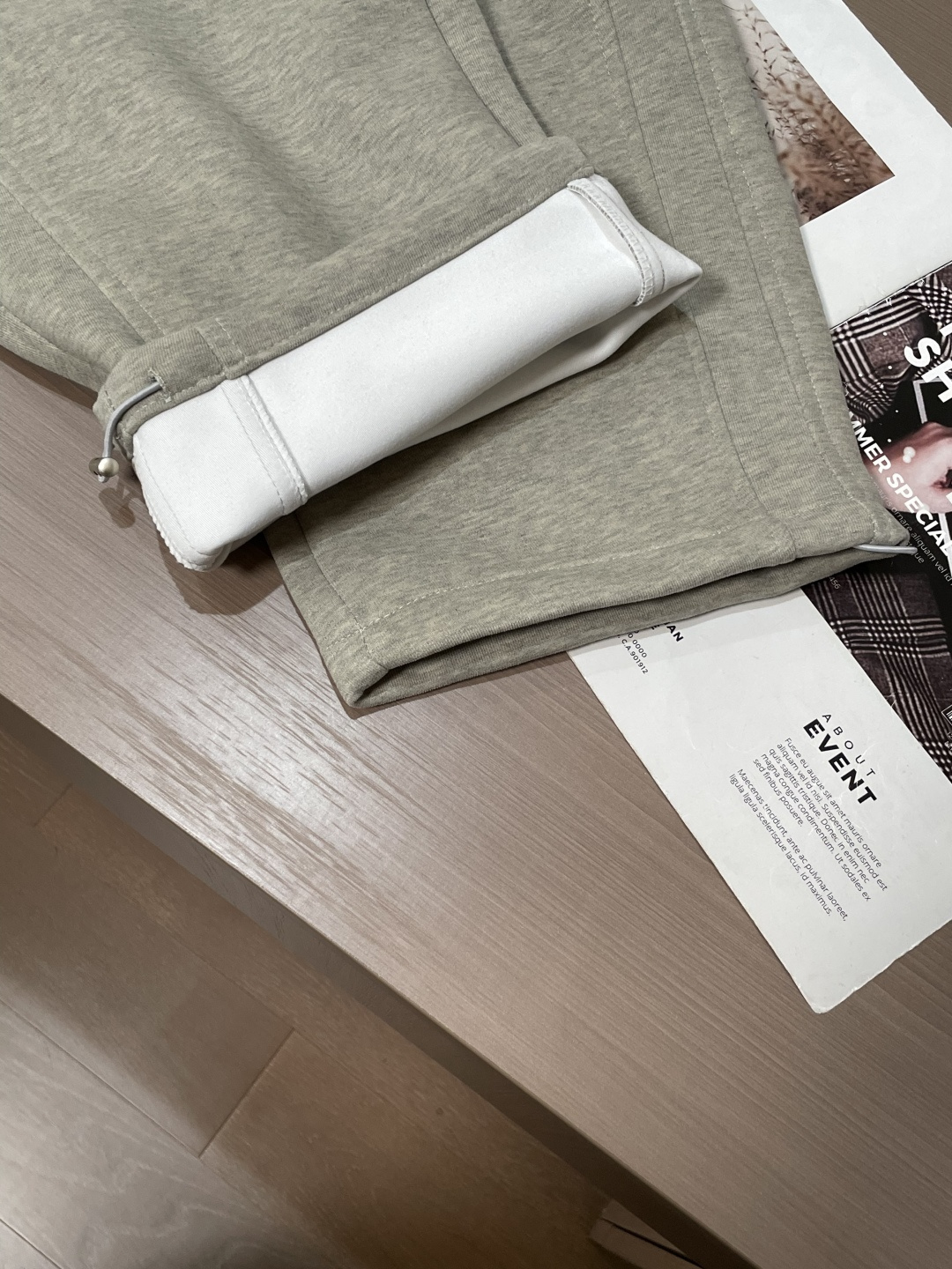 🌾 Celine 2025秋冬最新系列男士加厚休闲裤！内里加绒，非常保暖，北方的宝子们赶紧备上！采用客供