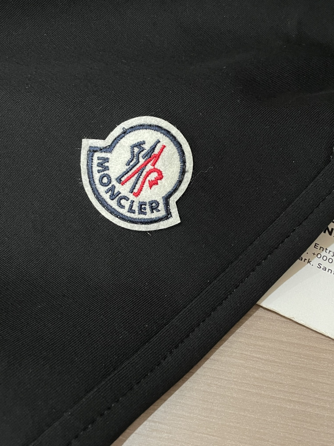 蒙口 2026最新系列男士休闲裤！采用客供弹力柔棉材质，柔软细腻，手感绝佳！品牌格调一览无余！极简主义设