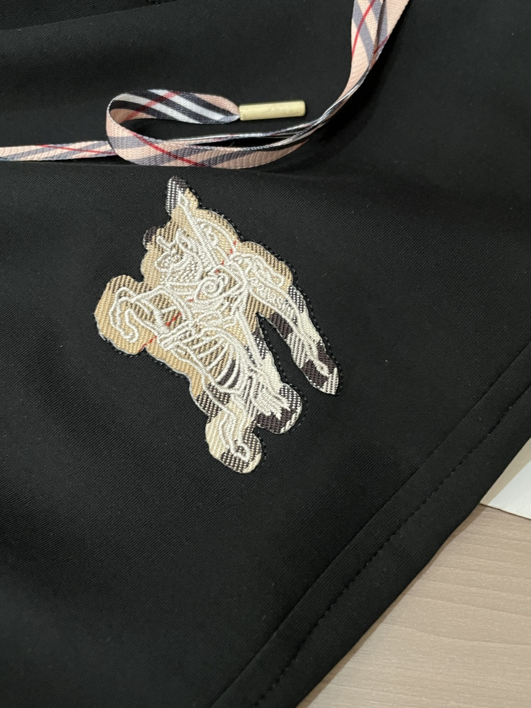 BUR   2026最新系列男士休闲裤！采用客供弹力柔棉材质，柔软细腻，手感绝佳！品牌格调一览无余！极简