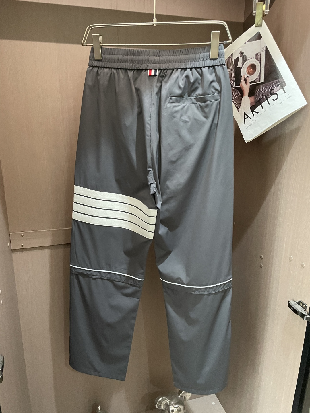 TB  2026最新系列男士休闲裤！采用客供弹力柔棉材质，柔软细腻，手感绝佳！品牌格调一览无余！极简主义